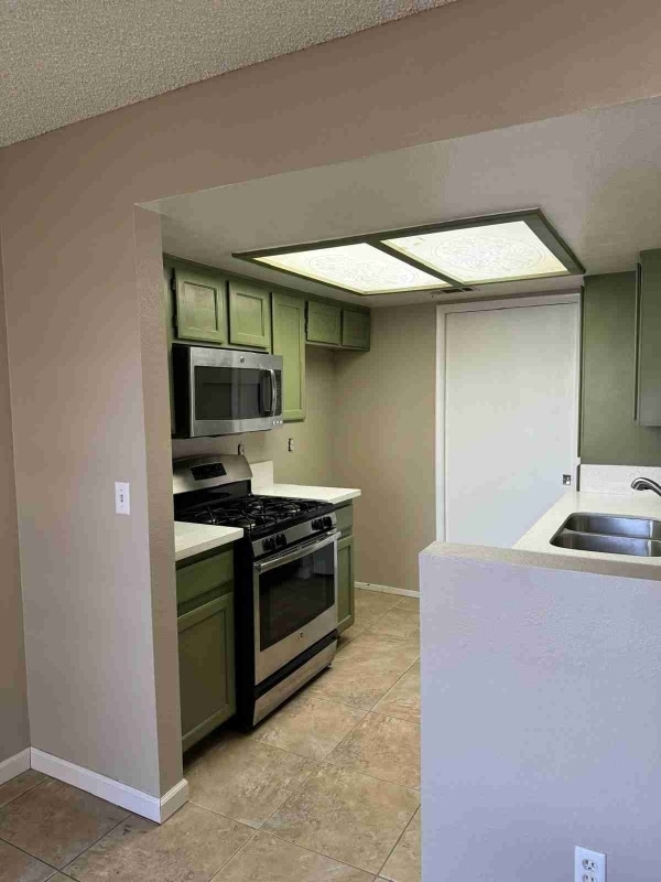 Building Photo - 7100 W Pirates Cove Rd Rental