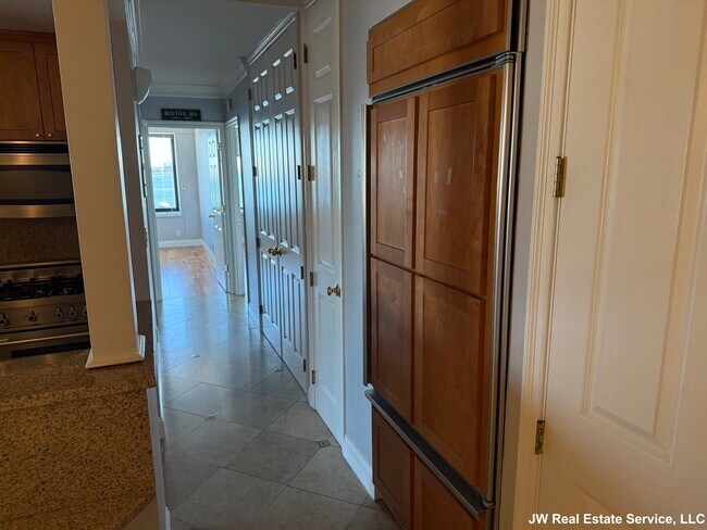 Photo - 85 E India Row Unit 3B