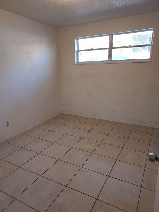 Photo - 201 Nancy Dr