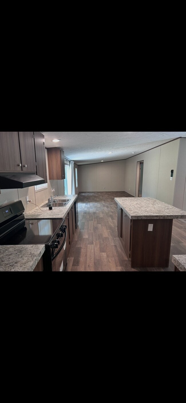Photo - 2642 Forbes Rd