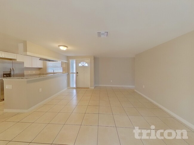 Photo - 5811 Oxford Dr