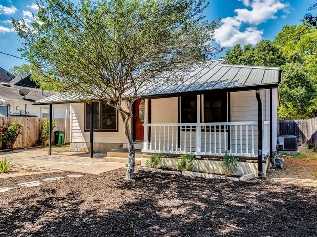 Photo - 1008 Fiesta St