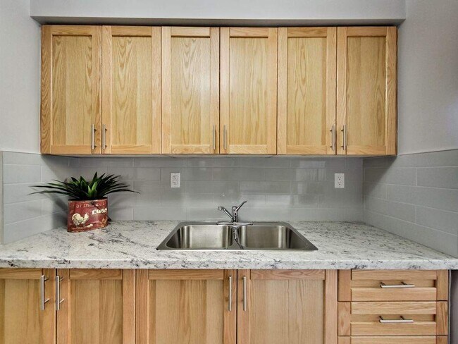 Photo - 425 Avenue Rd