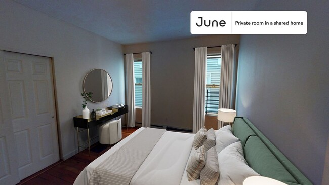 Building Photo - Private bedroom in 4 bed/1.5 bath Home