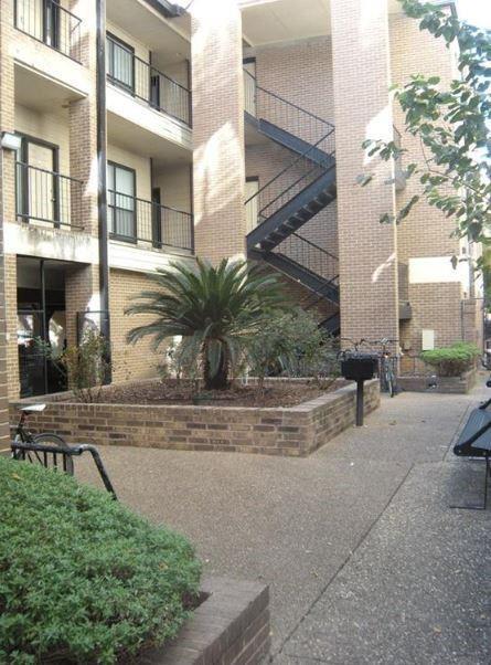 Photo - 704 W 21st St Unit 304