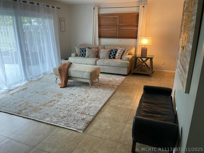 187 Auburn Dr