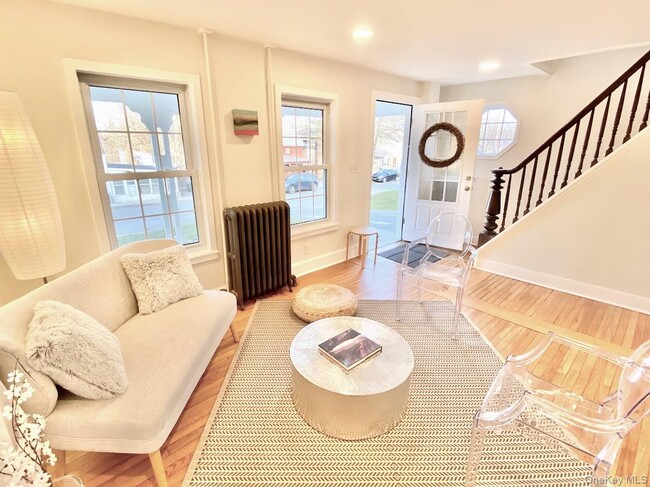 Photo - 32 Oak St