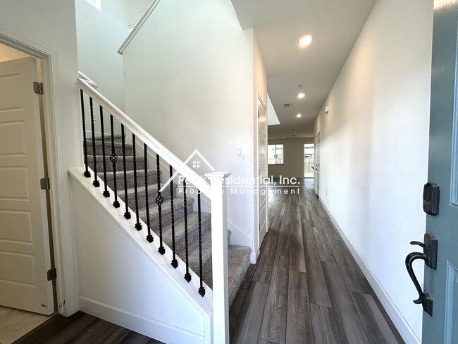 Photo - Beautiful 4 bedroom 3.5 bathroom home