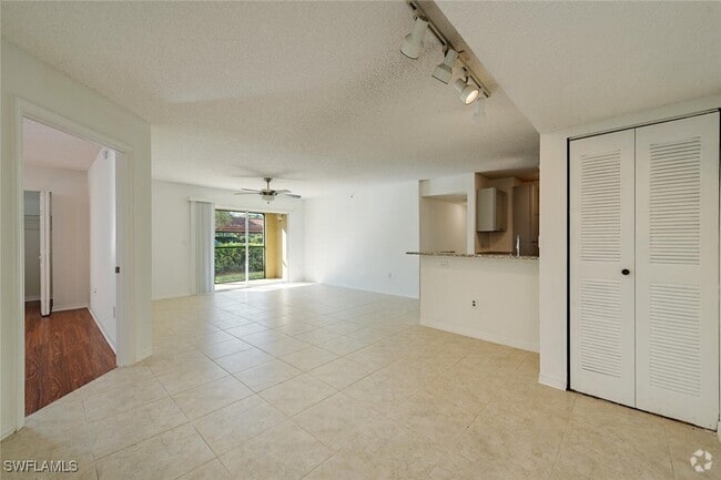 Building Photo - 8861 Colonnades Ct W Unit 215 Rental