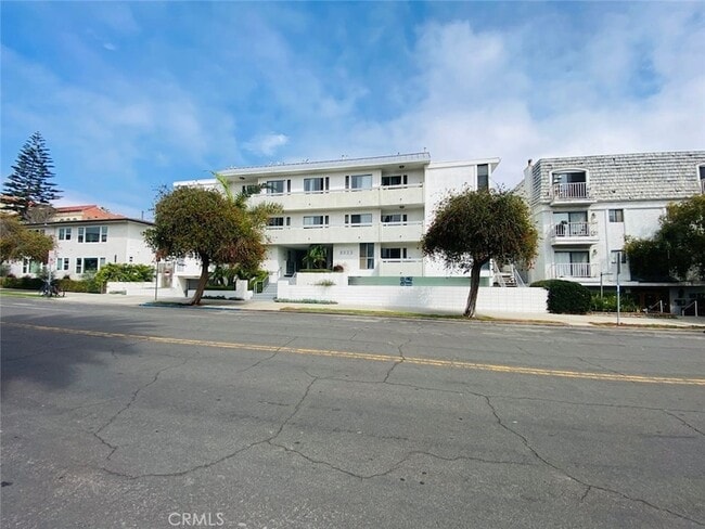 Building Photo - 1033 3rd St Unit 105