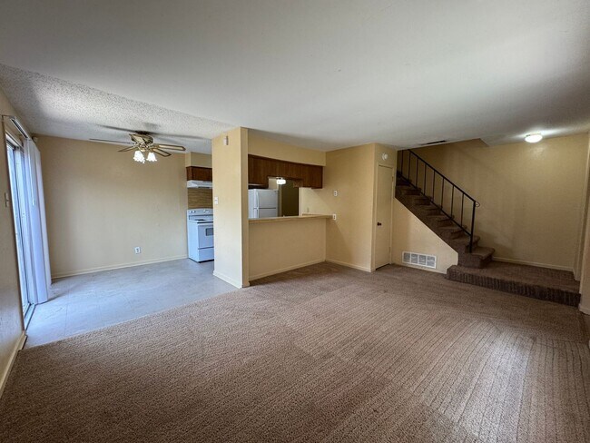 Photo - 1208 Covey Ln Unidad # D