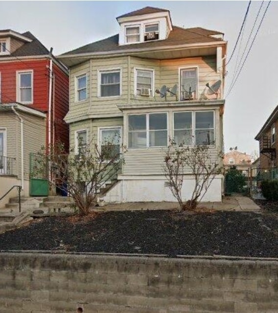 Photo - 16 E Davis St Unit Apt 1
