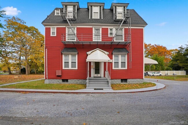 Photo - 221 Lake Ave S Unidad 1C