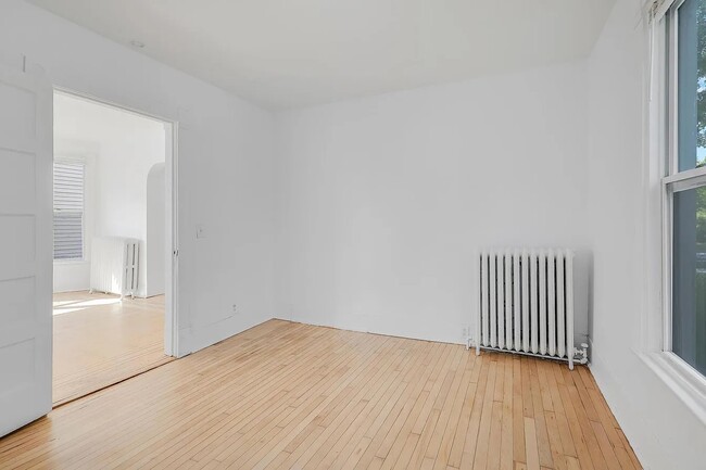 Photo - 2124 Fremont Ave N Unidad 1