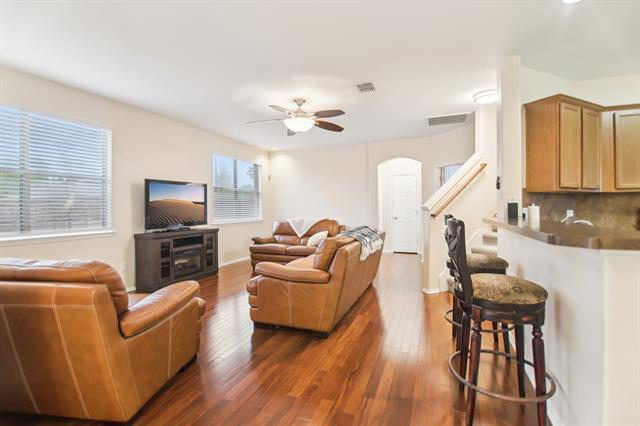 Photo - 208 Wenrick Dr