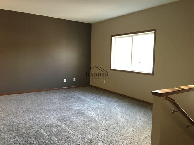 Photo - 3112 Rose Dr SE