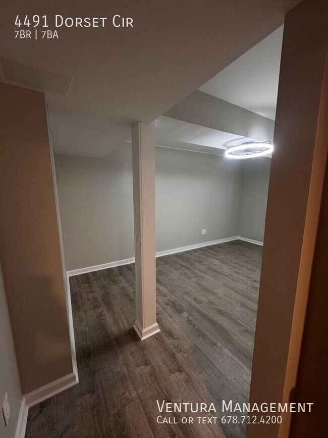 Photo - 4491 Dorset Cir