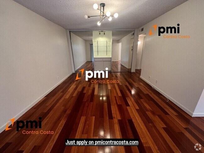 Building Photo - 470 N Civic Dr Unit 203 Rental