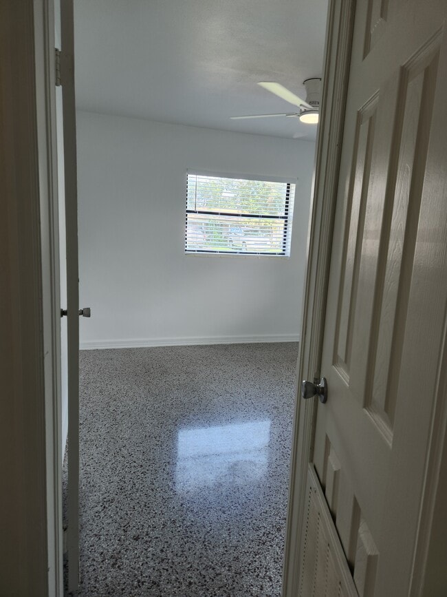 Photo - 1005 N Bracewell Dr