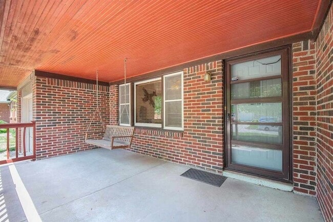 Photo - 368 N Hillcrest St