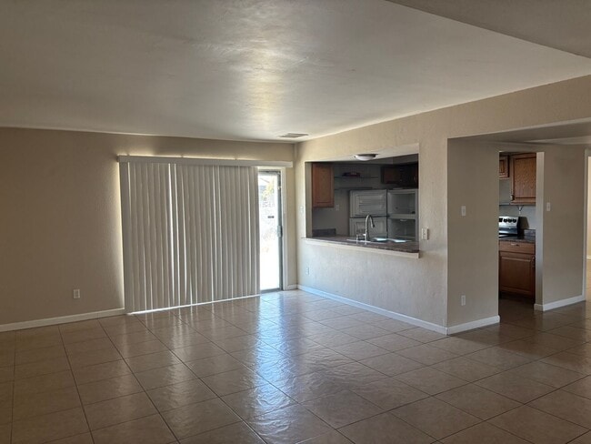 Photo - Spacious single level home w/2CG