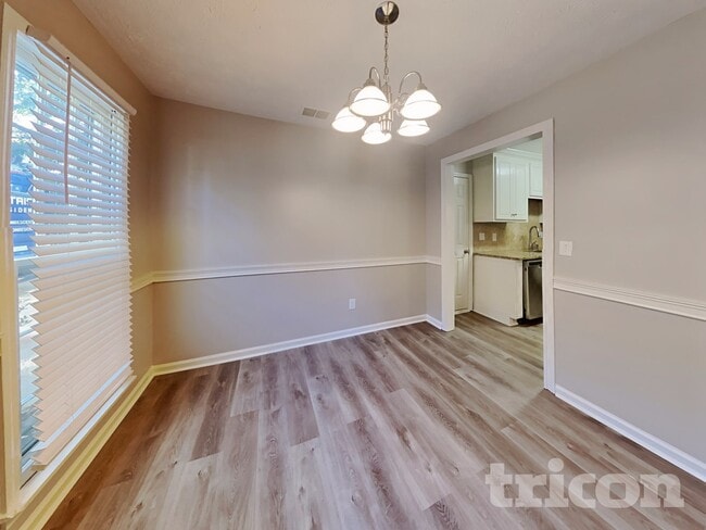 Photo - 1182 Plunkett Way