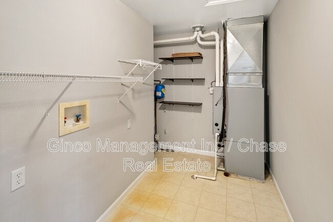 Photo - 1320 E Arnold St