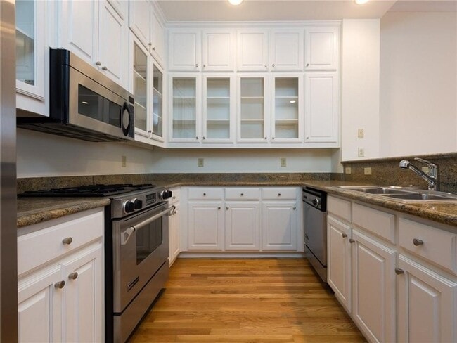 Photo - 2331 Worthington St