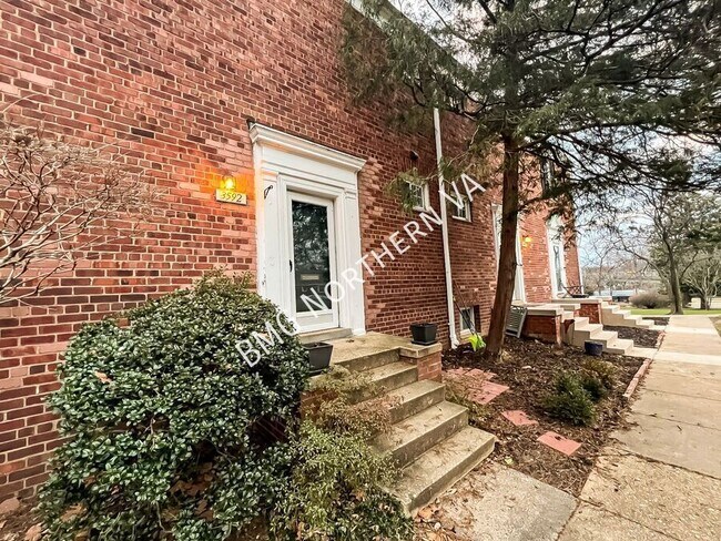 3592 Martha Custis Dr