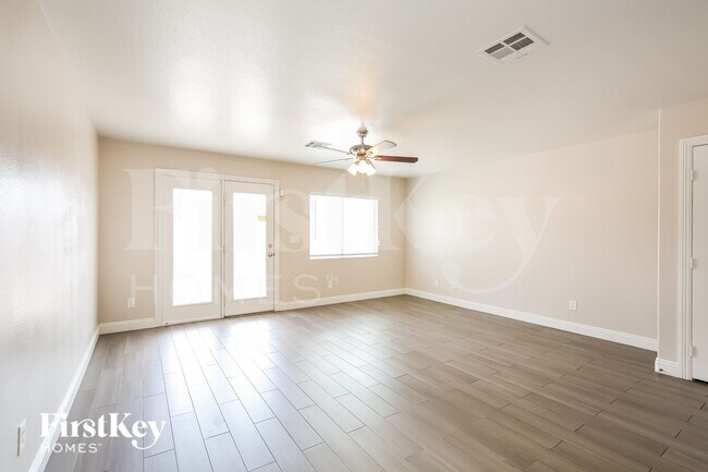 Photo - 705 Picasso Picture Ct