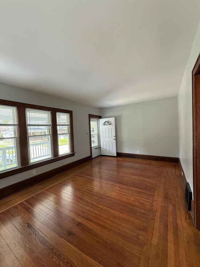 Photo - 825 Avon St Unidad #1