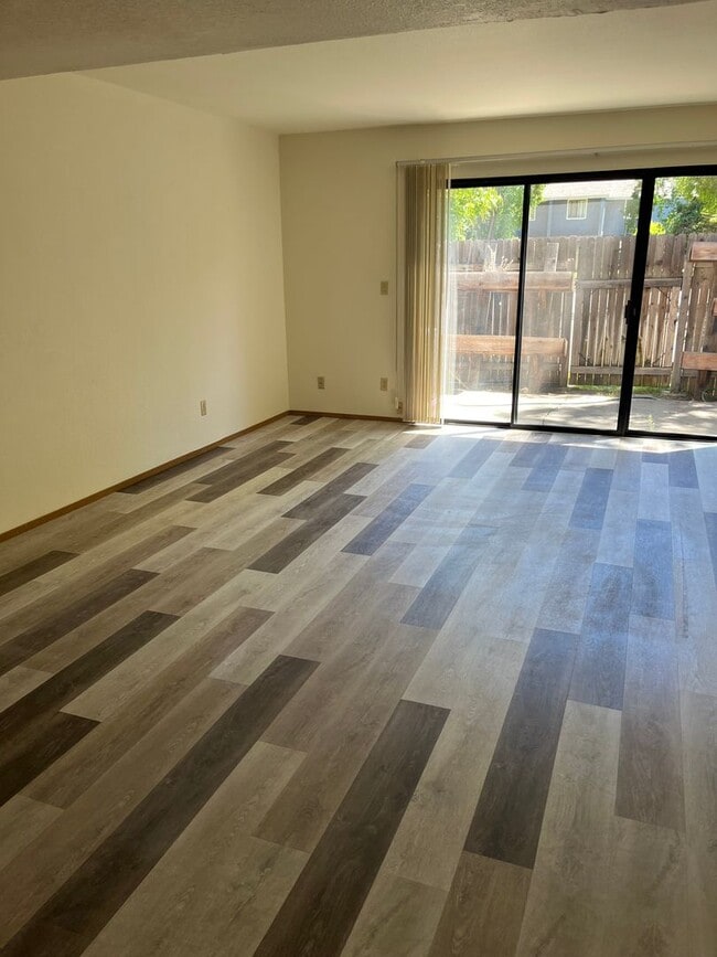 Photo - 870 Adams St Unit 870 Adams Street,  C