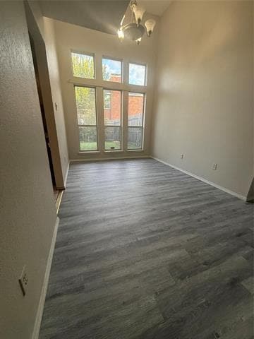 Photo - 553 Raintree Cir
