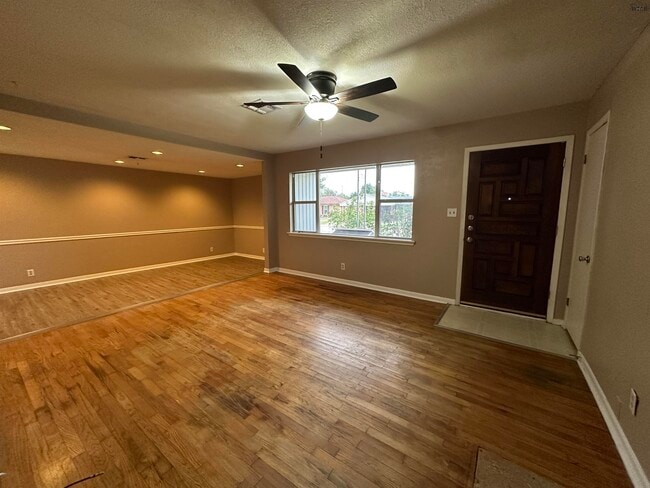 Photo - 4408 Cunningham Dr