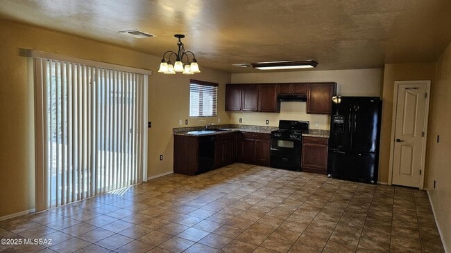 5072 E Fishhook Ct