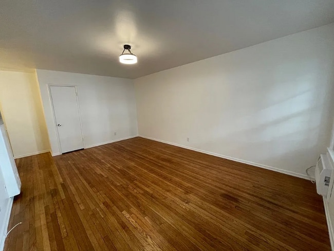 Photo - 1124 Glenville Dr Unidad 2