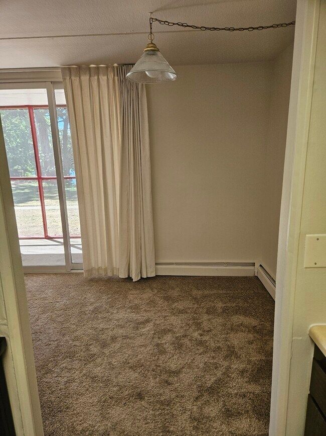 Comedor B15 - Lake Club Apartments