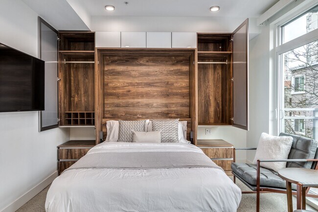 Photo - 1170 Barclay St Unit 201