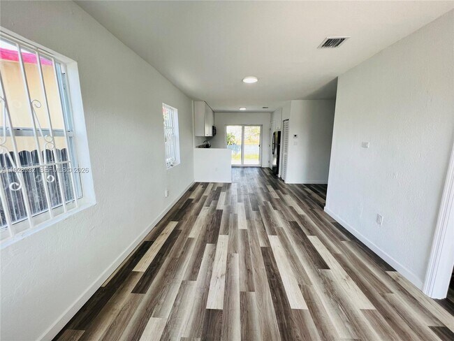 Photo - 1283 NW 72nd St