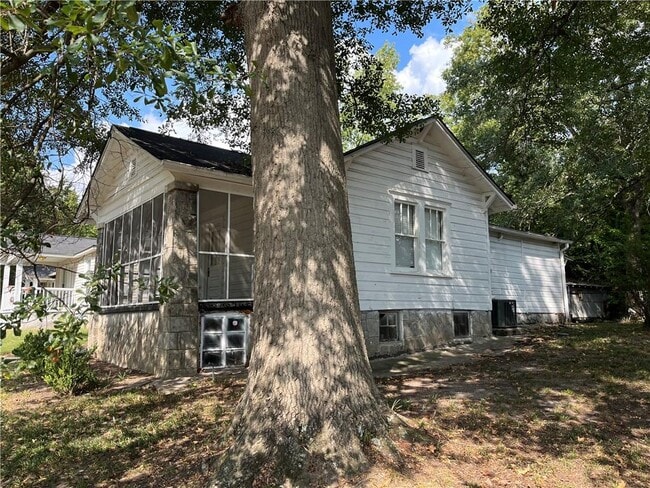 Photo - 1603 Tallulah St NW