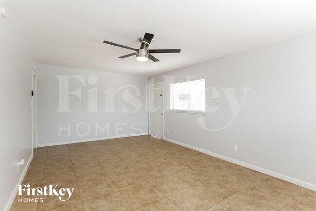 Photo - 3168 W Altadena Ave