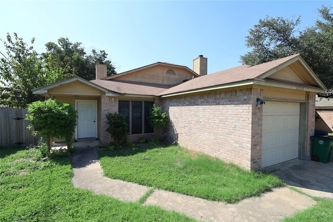 Photo - 6714 Windrift Way