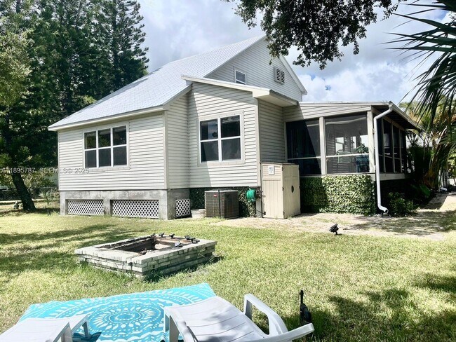 Photo - 4700 Regina Dr