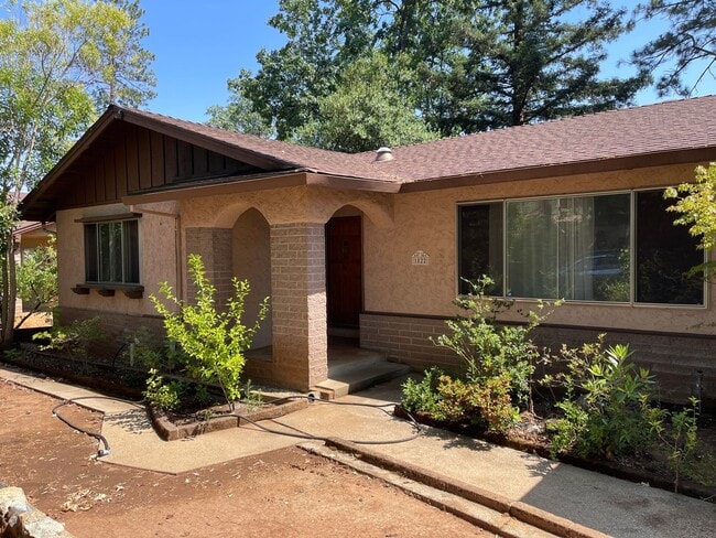 Photo - Paradise Oasis-3 bed 2 bath home, Back yard, covered deck, garage, no cats