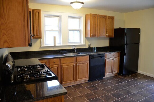 Photo - 36 Colwell Ave