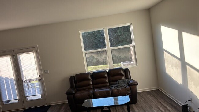 52 Padley Dr