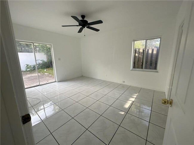 Photo - 2928 N Ocean Blvd Unit 1