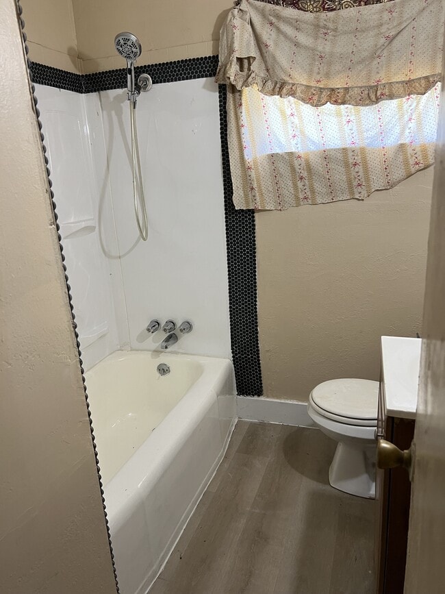 Photo - 1720 Fairway St