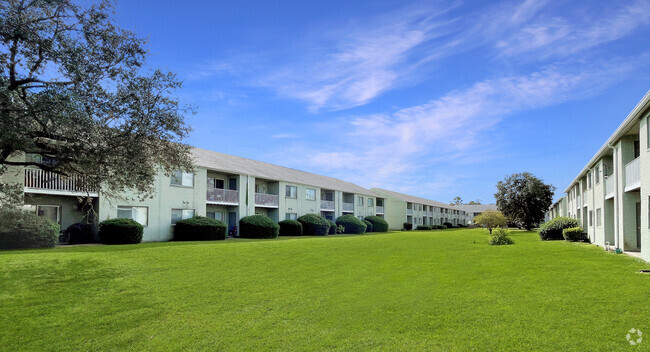 Building Photo - Emerald Shores Rental