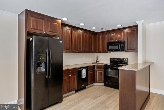 Photo - 1 Bridgewater Dr